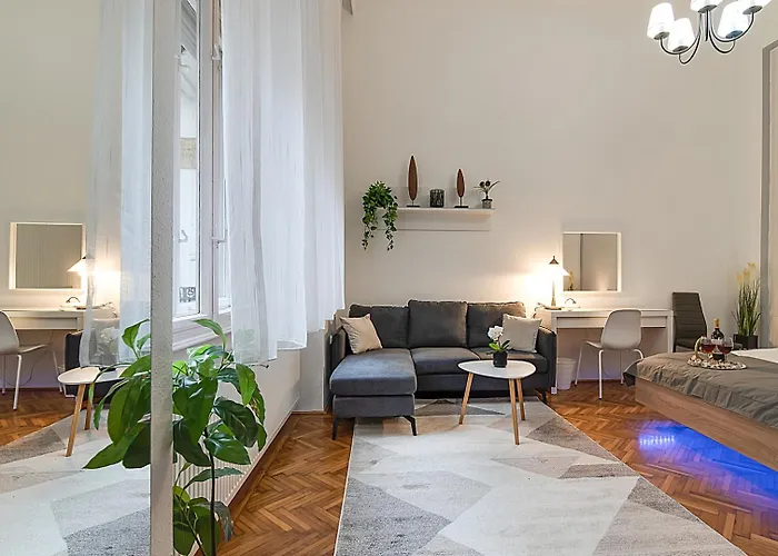 Appartement Light Design Close To Park&bath Budapest