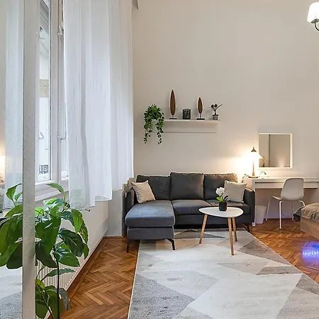 Daire Light Design Close To Park&bath Budapeşte